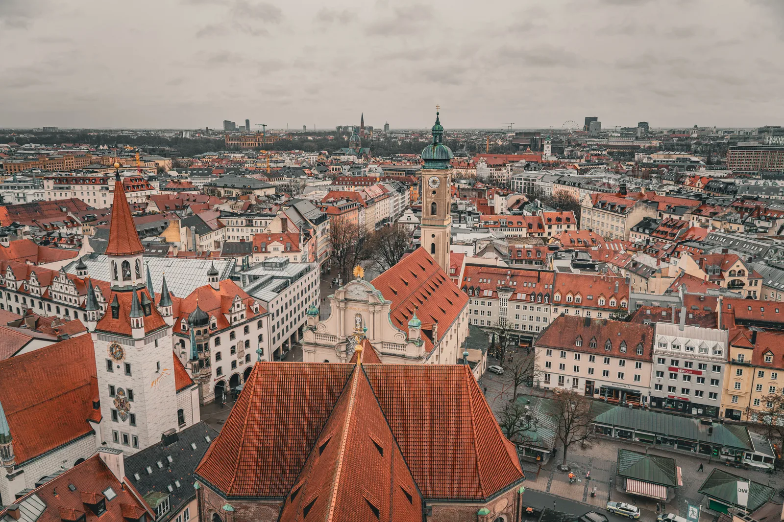 Uitzicht op de oude binnenstad van München, Duitsland